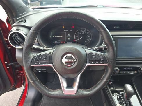 Used 2023 Nissan Kicks SR FWD image 16