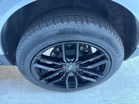 Used 2017 Cadillac XT5 Luxury image 21