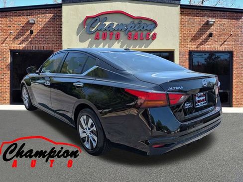 Used 2020 Nissan Altima 2.5 S FWD image 9