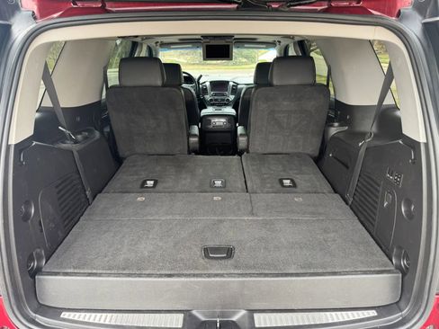 Used 2019 Chevrolet Tahoe LT w/ LT Signature Package AWD/4WD image 14