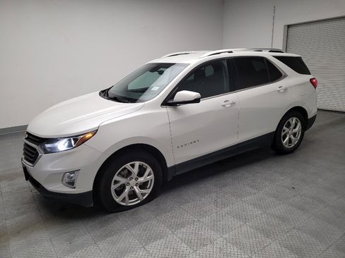Used 2019 Chevrolet Equinox LT FWD image 2