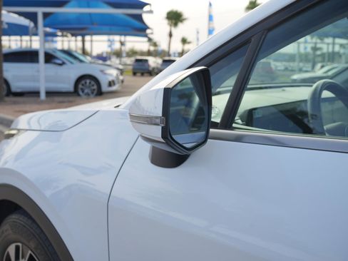 Used 2023 Kia Sportage EX image 11