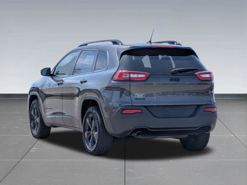 Used 2016 Jeep Cherokee Sport w/ Cold Weather Group AWD/4WD image 5