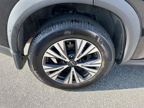 Used 2023 Nissan Rogue SV image 20