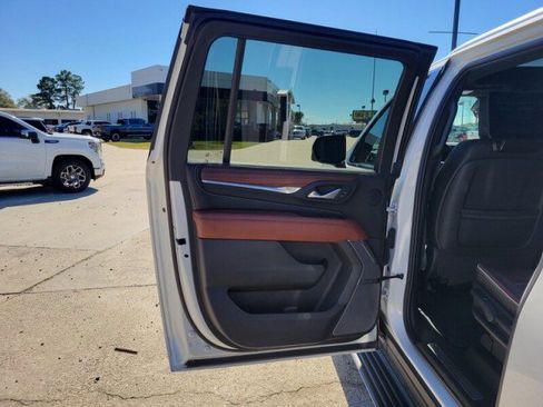 Used 2024 GMC Yukon XL Denali Ultimate image 31