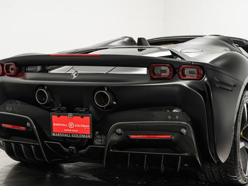 Used 2024 Ferrari SF90 Spider image 37