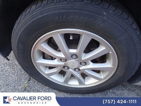 Used 2018 Chevrolet Sonic LT w/ Convenience Package FWD image 13