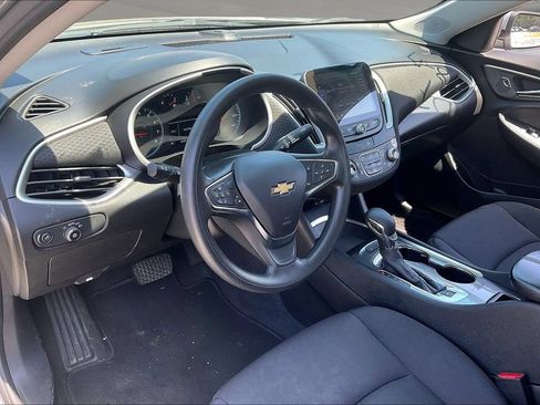 Used 2024 Chevrolet Malibu LT FWD image 16