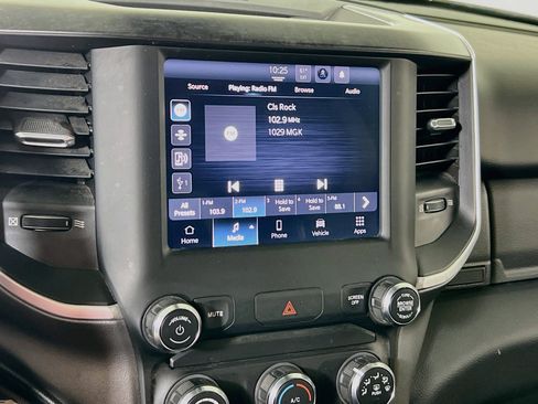 Used 2022 RAM 1500 Big Horn AWD/4WD image 14