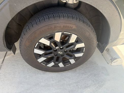 Certified 2025 Hyundai Santa Cruz SEL FWD image 8