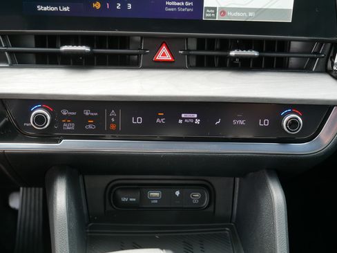 Used 2023 Kia Sportage X-Line AWD/4WD image 23
