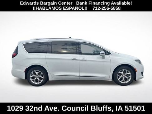 Used 2020 Chrysler Pacifica Limited FWD image 8