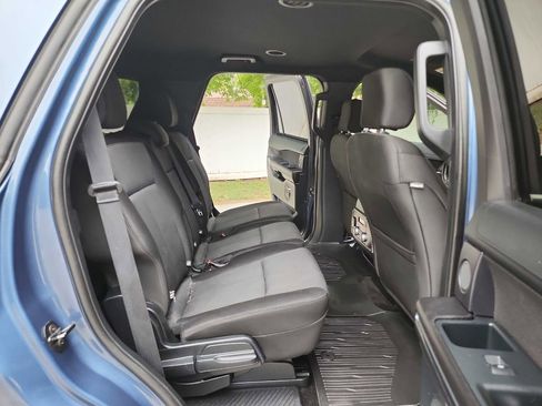 Used 2018 Ford Expedition XLT image 40