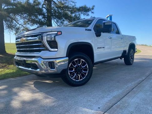 Used 2024 Chevrolet Silverado 2500 LTZ w/ LTZ Texas Edition AWD/4WD image 1