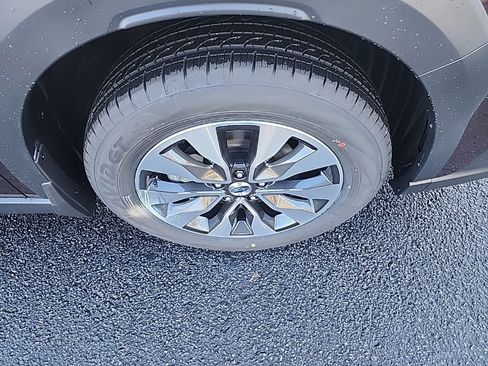 Used 2025 Subaru Outback Limited image 27