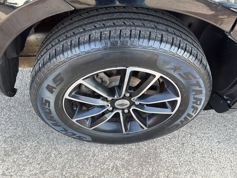 Used 2018 Dodge Journey SE w/ Popular Equipment Group FWD image 23