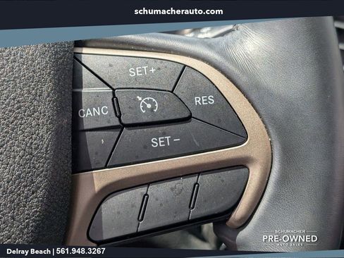 Used 2015 Jeep Cherokee Latitude FWD image 25