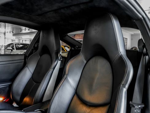 Used 2011 Porsche 911 Turbo image 16