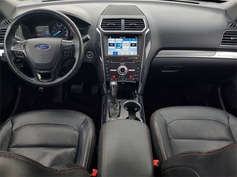 Used 2018 Ford Explorer Sport image 15