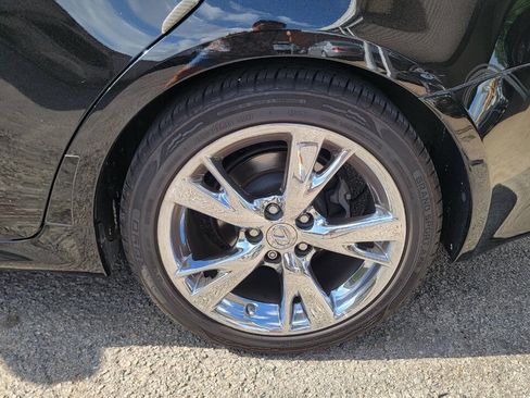 Used 2010 Lexus IS 250 w/ Preferred Accessory Package RWD image 13