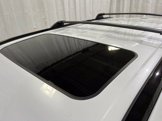 Used 2023 Toyota Highlander XSE AWD/4WD image 26