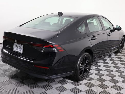Used 2025 Honda Accord SE image 8