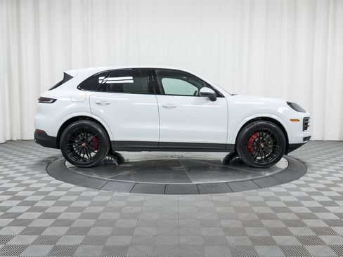 New 2026 Porsche Cayenne S image 6