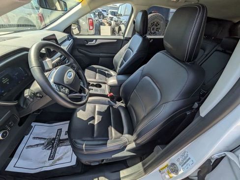 Certified 2021 Ford Escape SEL w/ Technology Package AWD/4WD image 8