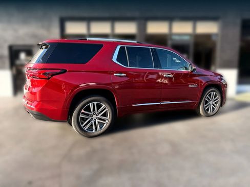 Used 2022 Chevrolet Traverse High Country w/ LPO, Floor Liner Package image 5