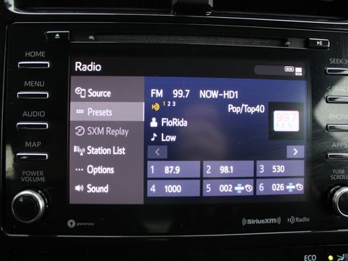 Used 2021 Toyota Prius Prime LE image 18