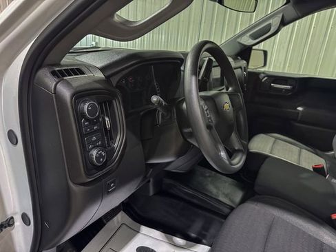 Used 2025 Chevrolet Silverado 1500 W/T image 12