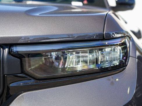 New 2025 Jeep Grand Cherokee L Limited w/ Luxury Tech Group II image 8