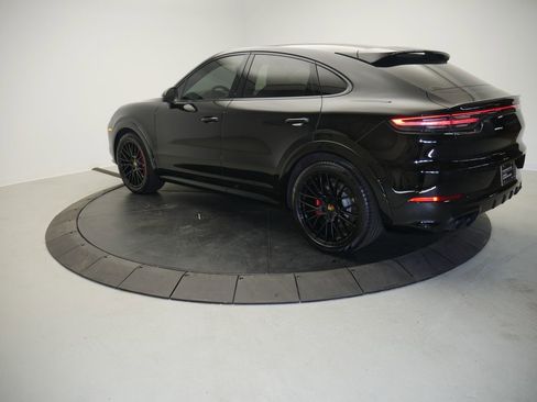 Certified 2023 Porsche Cayenne GTS AWD/4WD image 3
