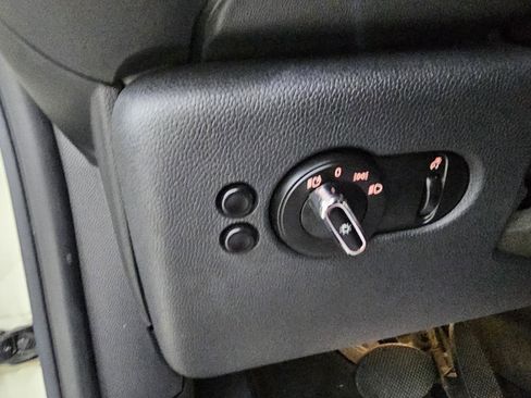 Used 2016 MINI Cooper 2-Door Hardtop image 31