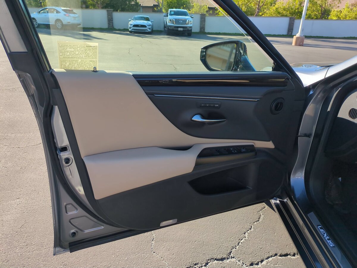 Used 2019 Lexus ES 350 w/ Premium Package FWD image 14