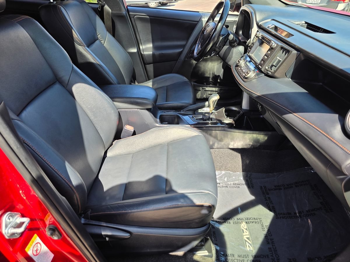 Used 2017 Toyota RAV4 SE FWD image 16