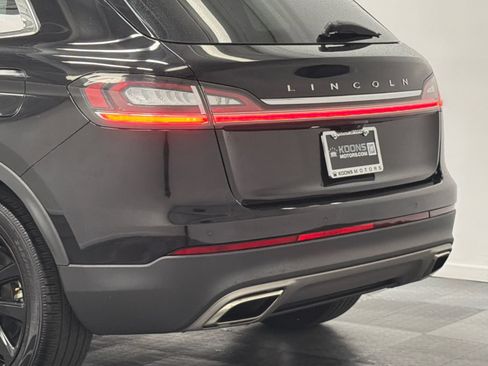 Used 2022 Lincoln Nautilus Reserve w/ Monochromatic Package FWD image 7