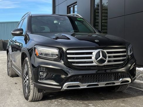 Used 2025 Mercedes-Benz GLB 250 4MATIC image 10