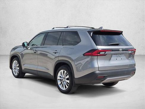 Used 2025 Toyota Grand Highlander AWD image 8