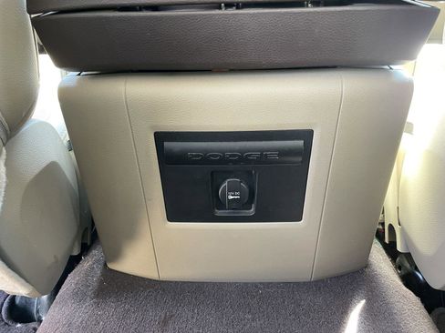 Used 2012 RAM 1500 Laramie image 36