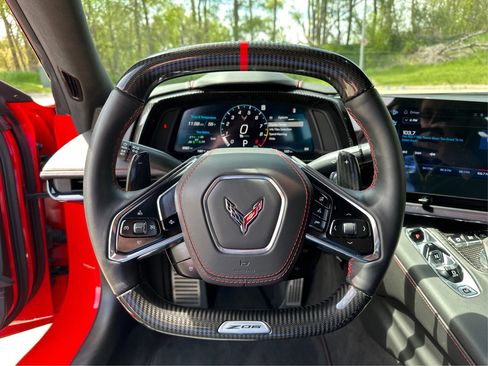 Used 2024 Chevrolet Corvette Z06 RWD image 14