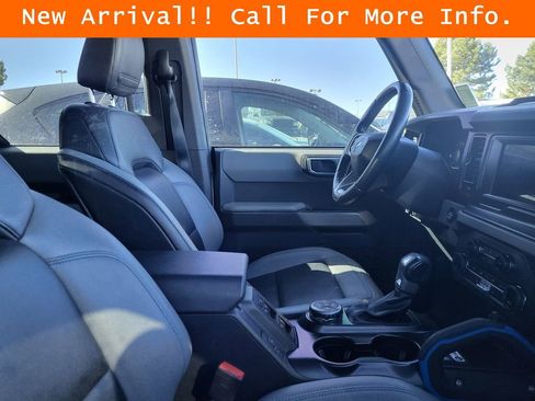 Used 2023 Ford Bronco Black Diamond AWD/4WD image 10