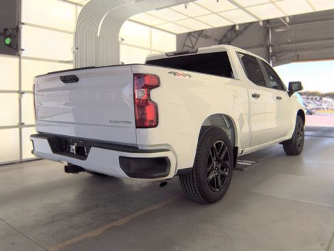 Used 2022 Chevrolet Silverado 1500 Custom AWD/4WD image 2
