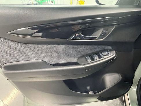 Used 2025 Chevrolet TrailBlazer LS FWD image 19