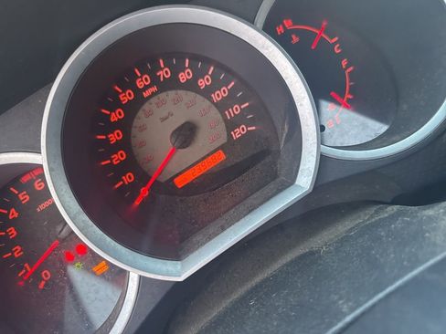 Used 2010 Toyota Tacoma PreRunner RWD image 11