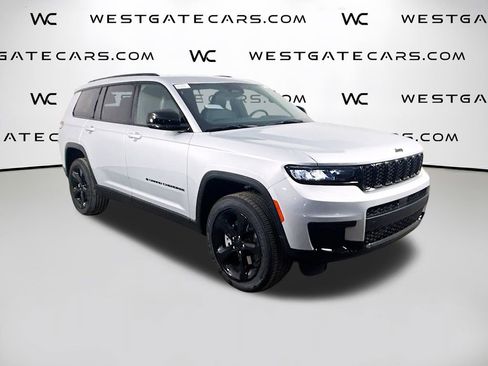 New 2025 Jeep Grand Cherokee L Laredo image 2