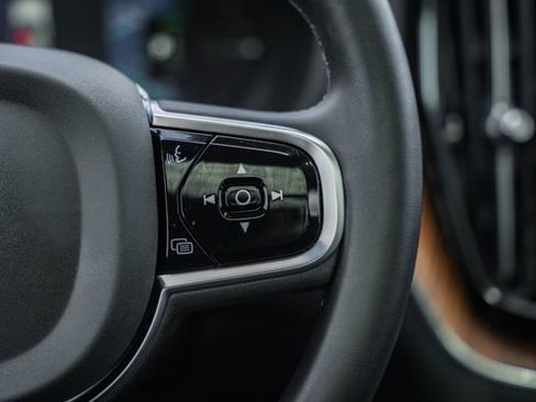 Certified 2024 Volvo XC60 T8 Ultimate w/ Protection Package Premier image 27