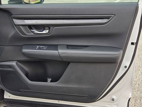 Certified 2025 Honda CR-V LX image 28