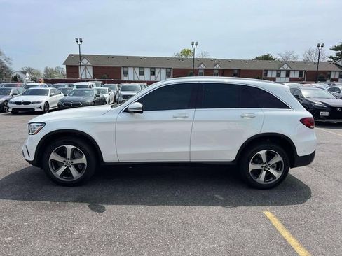 Used 2022 Mercedes-Benz GLC 300 w/ Premium Package Lite image 9
