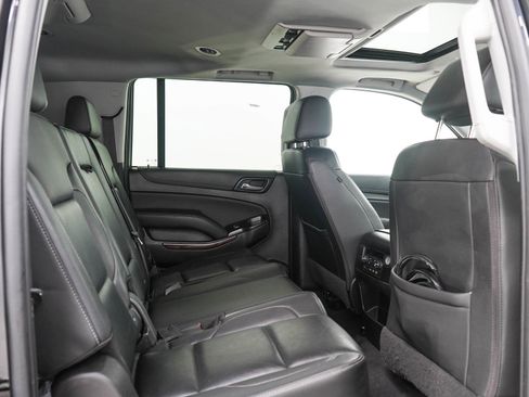Used 2020 GMC Yukon XL SLT w/ Open Road Package AWD/4WD image 14